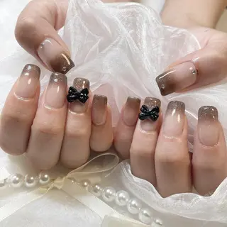 ネイル fiore nail 🦋のネイルデザイン