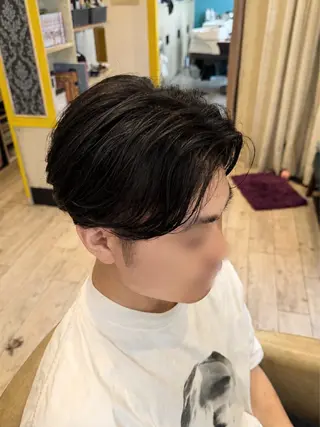 ショート パーマ メンズ 塚崎 日和のヘアスタイル