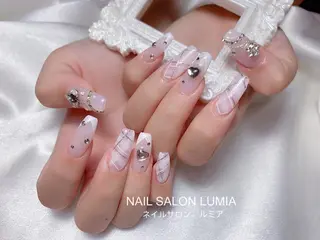 ネイル ネイルサロン ルミア Lumia 店長施術のネイルデザイン