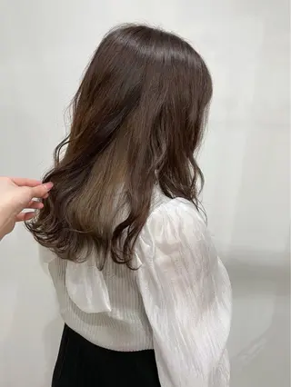 カラー white.梅田 デザインカラー🦄のヘアスタイル