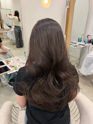 ロング SONA/レイヤー/ 顔周り/ダブルカラーのヘアスタイル