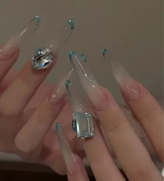 ネイル D-BEAUTY Nailsalonのネイルデザイン