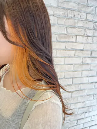 セミロング カラー ハイトーンカラー シールエクステのヘアスタイル