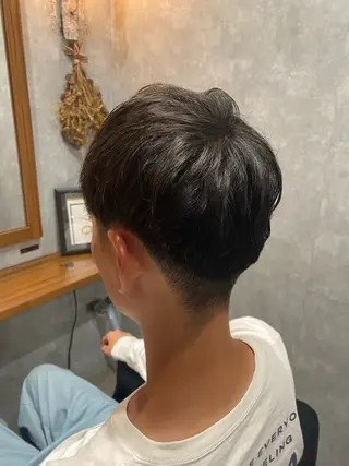 メンズ 今枝莉菜 上品なツヤカラーのヘアスタイル
