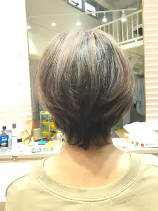 ショート カラー 嘉手納美容室 ルアナエヴァのヘアスタイル