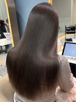 ロング 福岡縮毛矯正✨️ ストレート 向井和輝のヘアスタイル