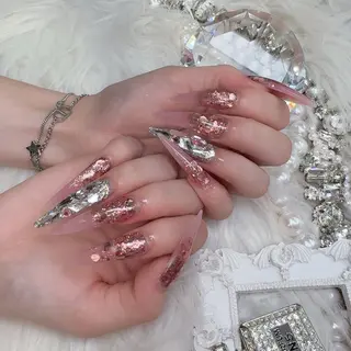 ネイル MADIA YUKIHOのネイルデザイン
