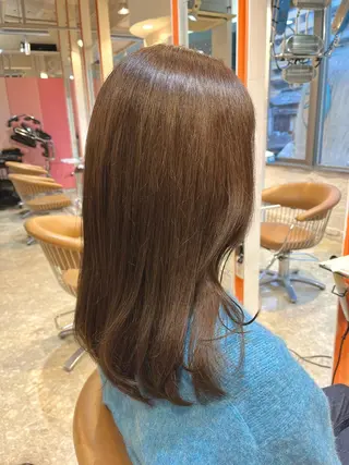 セミロング カラー うしだ かおるのヘアスタイル