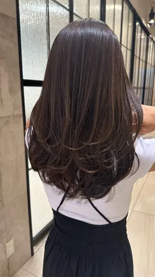 カラー 織江 叶夢のヘアスタイル