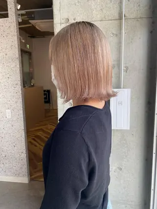 ショート カラー ヘアアレンジ lani ブリーチ /ダブルカラーのヘアスタイル