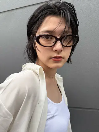 ショート レイヤーカット\ウル フ　chinatsuのヘアスタイル