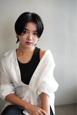ショート カラー 八幡 空乃のヘアスタイル