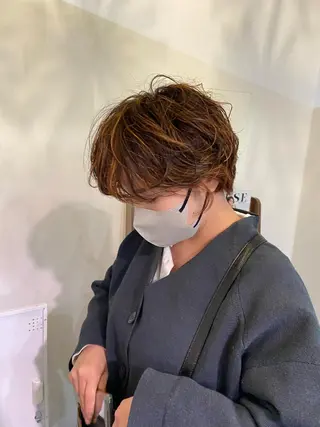 ショート カラー パーマ 田中 あやなのヘアスタイル
