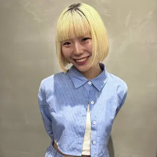 ミディアム カラー 瑠己杏 :ボブ/ ハイトーンワンカラーのヘアスタイル