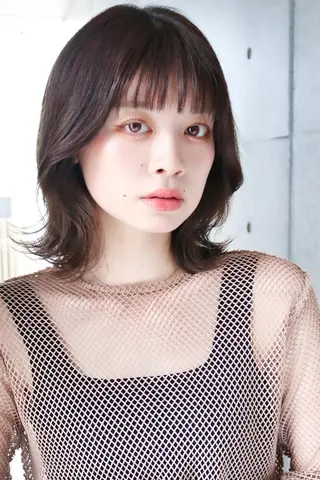 ミディアム ブリーチなし透明感 カラー✨山仲絢圭のヘアスタイル
