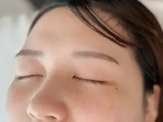 アイブロウ eyelist ナツキのマツエク・マツパデザイン