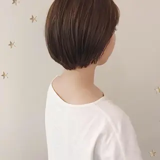 ショート カラー 市川 千夏のヘアスタイル