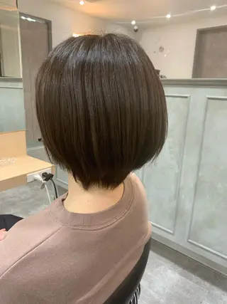 ショート カラー 髪質改善🩵艶髪 ストレート🩵山口のヘアスタイル