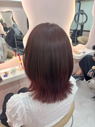 カラー YOLO 渋谷 nanamiのヘアスタイル