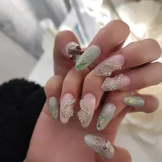ネイル RUNWAY のネイルデザイン