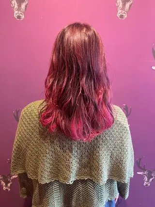 ロング 伊藤 雅のヘアスタイル