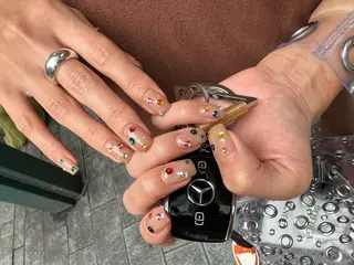 ネイル SHIORI 📍渋谷 / 円山町のネイルデザイン