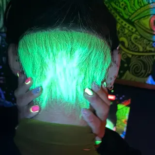 カラー 川端 萌那のヘアスタイル