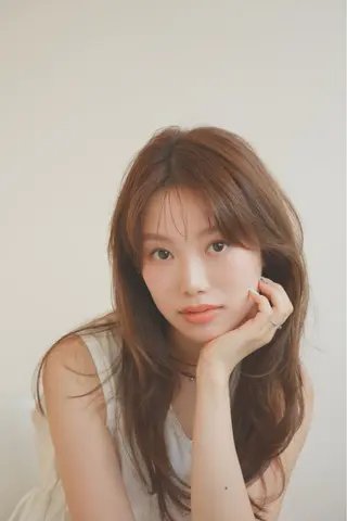 ロング 山下 凪澄のヘアスタイル