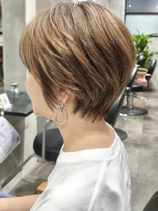 ショート カラー VIMhair天神店 縮毛矯正 ハイライトのヘアスタイル