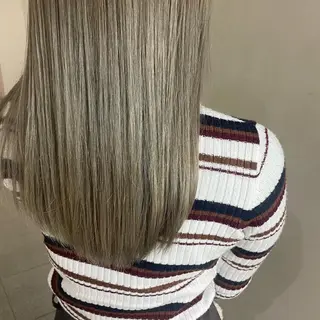 ミディアム カラー 吉村 夏椰のヘアスタイル