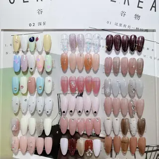 ネイル Queening 🦋のネイルデザイン