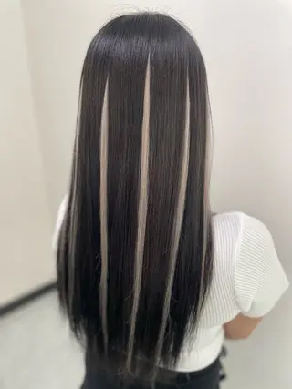 ロング 吉田 麻倫のヘアスタイル
