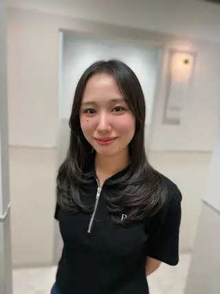 ミディアム カラー ラベンダー💜オリー ブ💚暗髪🖤のヘアスタイル