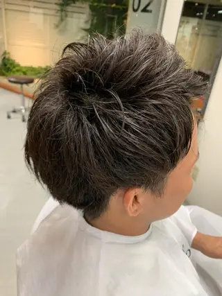 カラー 三好 羽美のヘアスタイル