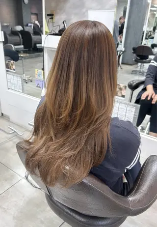 ロング レイヤー/艶髪カラー 森本くるみのヘアスタイル