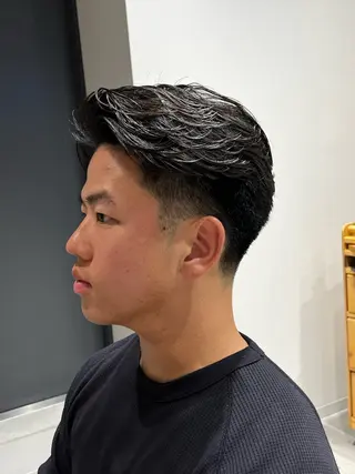 ショート パーマ メンズ 渡邉 真也のヘアスタイル