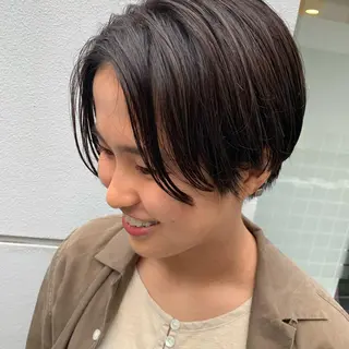 ショート カラー ヘアアレンジ サナ🌱 切りっぱなしボブのヘアスタイル