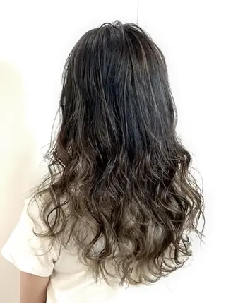 ミディアム 美容歴20年 岩田芳郎のヘアスタイル