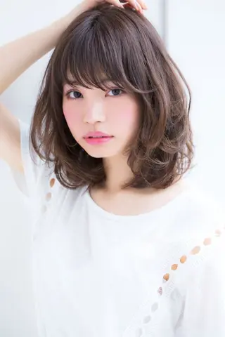 ミディアム HANA Hair Produceのヘアスタイル