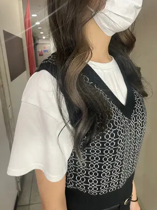 ロング カラー 吉村 夏椰のヘアスタイル