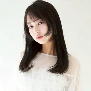 ミディアム カラー 峠原 菜緒のヘアスタイル