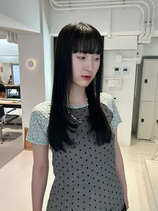 カラー lomalia moekaのヘアスタイル