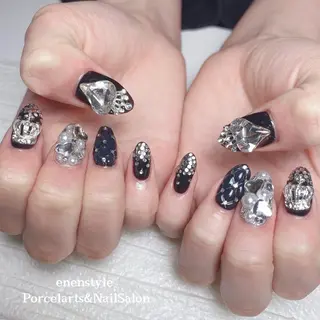 ミディアム ネイル 🐾enen style 🐾のネイルデザイン