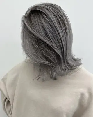 セミロング 佐藤 まいらのヘアスタイル