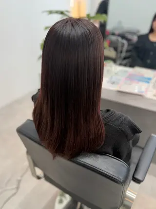 セミロング カラー 岡田 詠のヘアスタイル