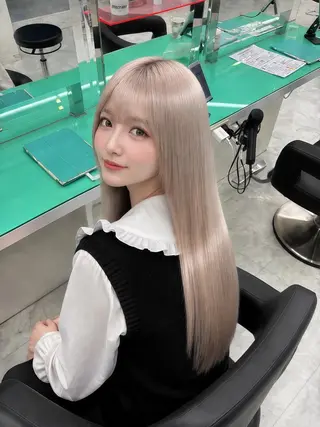 ロング カラー ヘアアレンジ 🫧モテる💗ダメー ジレスハイトーン🫧のヘアスタイル