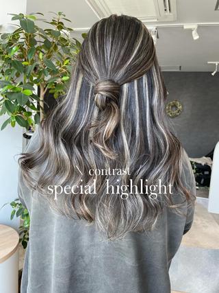 セミロング 岸川 恭子のヘアスタイル