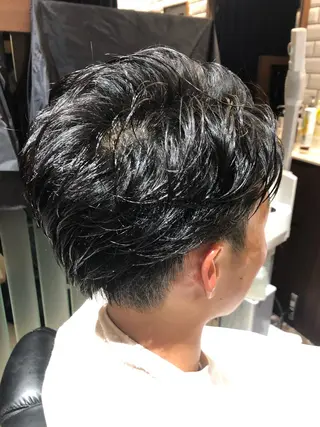 ミディアム パーマ 岡崎 隆晟のヘアスタイル