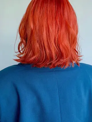 カラー 💜ショート💜 ウルフ、ボブ二色亜美のヘアスタイル