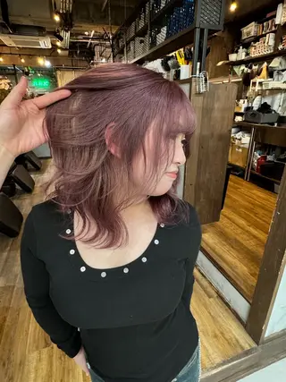 カラー 河野 朱里のヘアスタイル